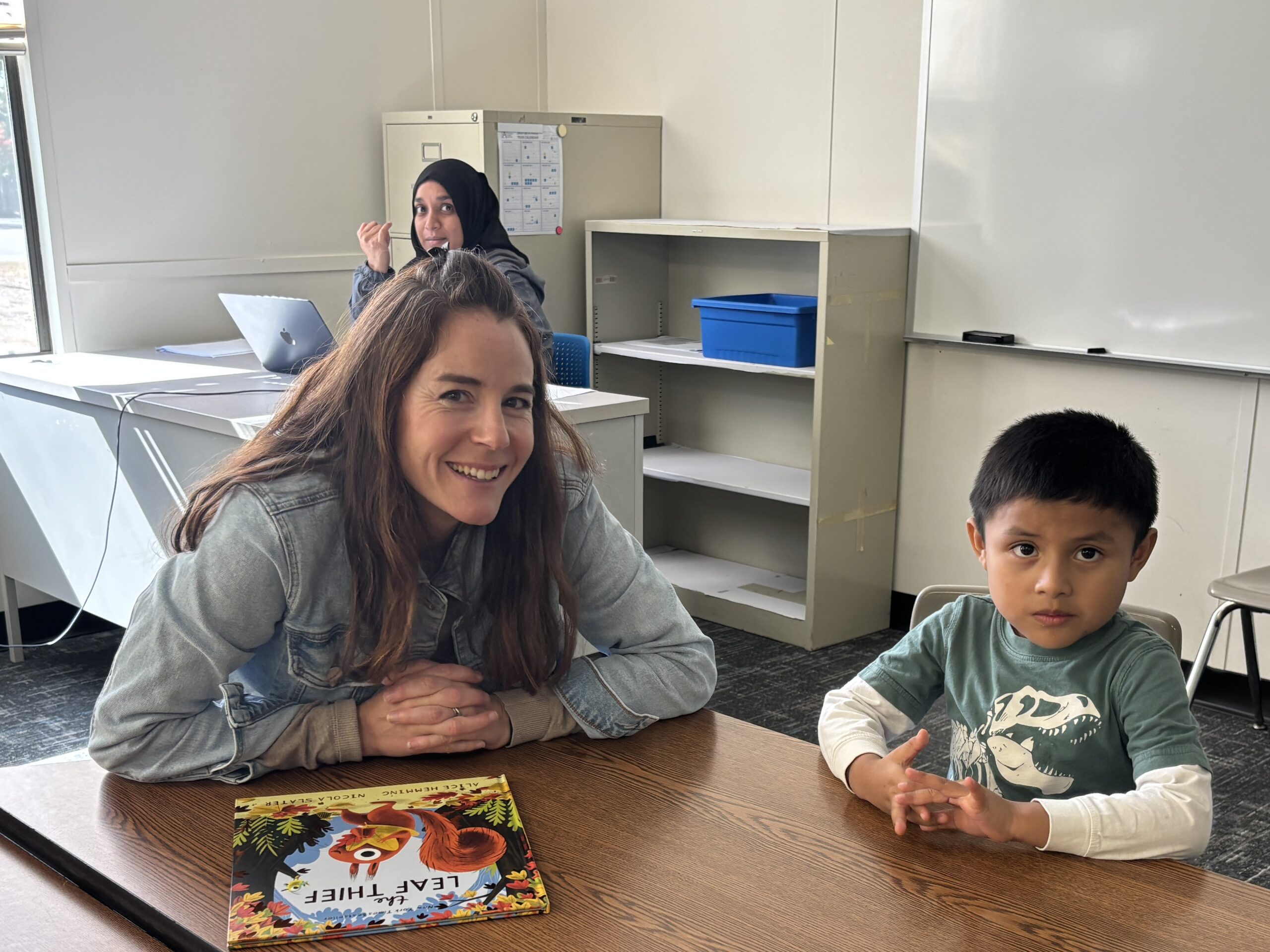 Readers Rise volunteers and students