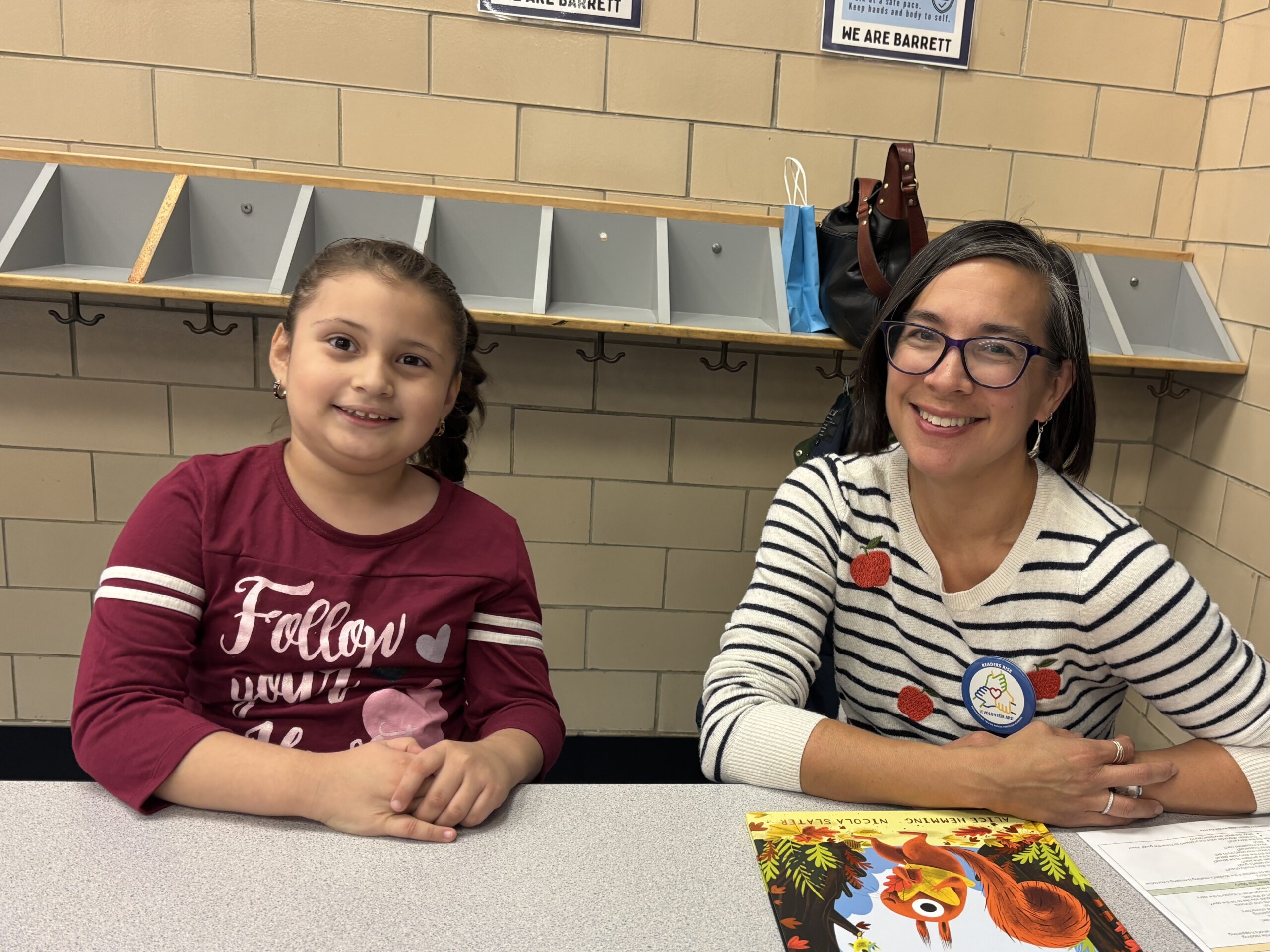 Readers Rise volunteers and students