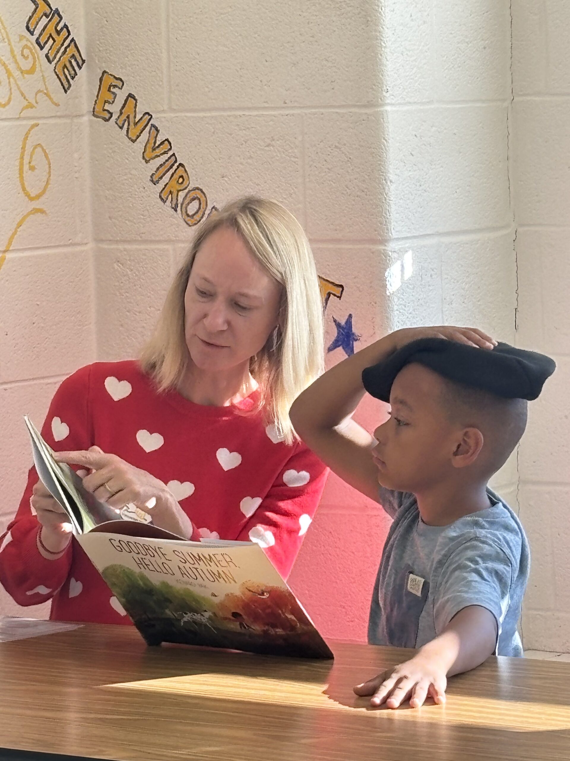 Readers Rise volunteers and students
