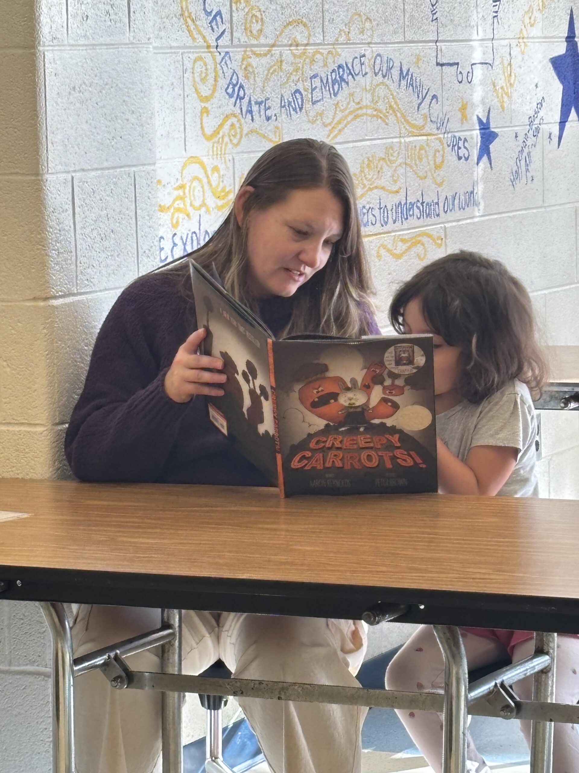 Readers Rise volunteers and students