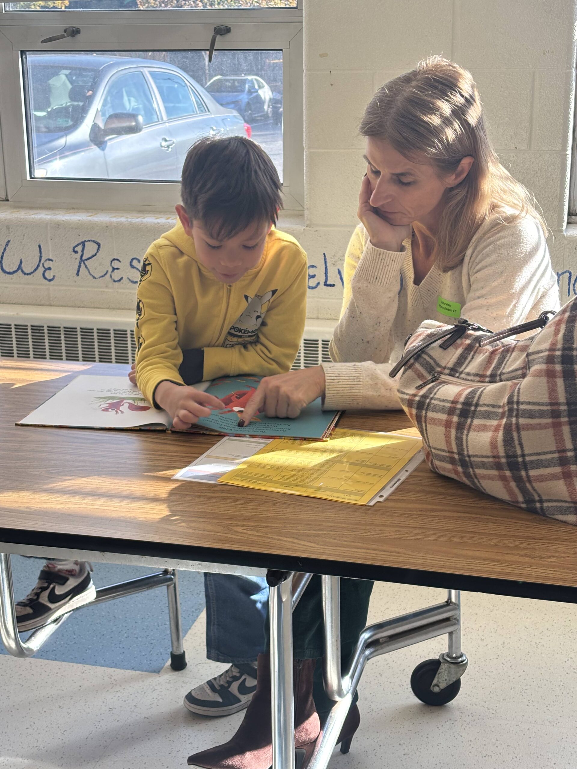 Readers Rise volunteers and students