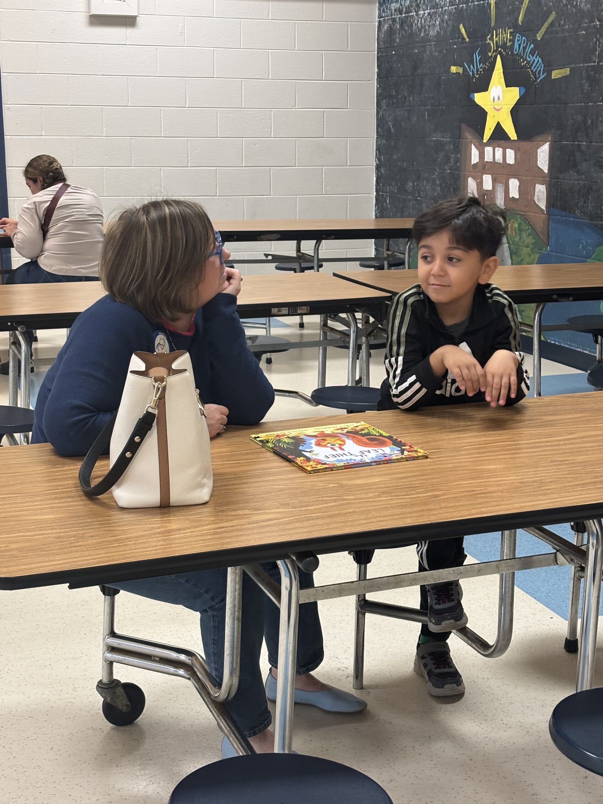 Readers Rise volunteers and students